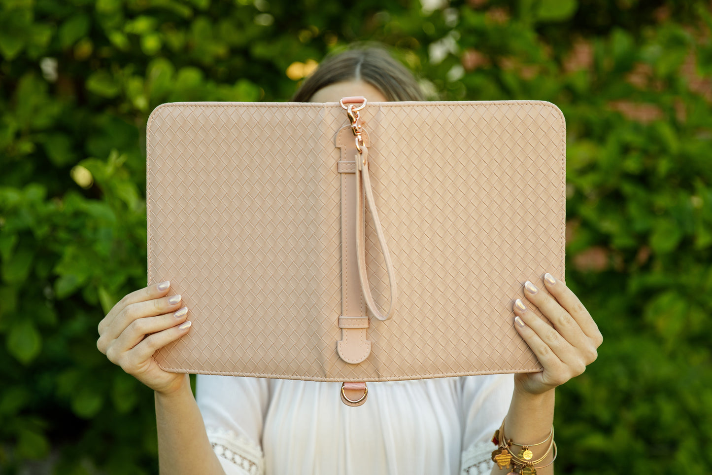 Weave Bible Case, Crossbody (Blush)