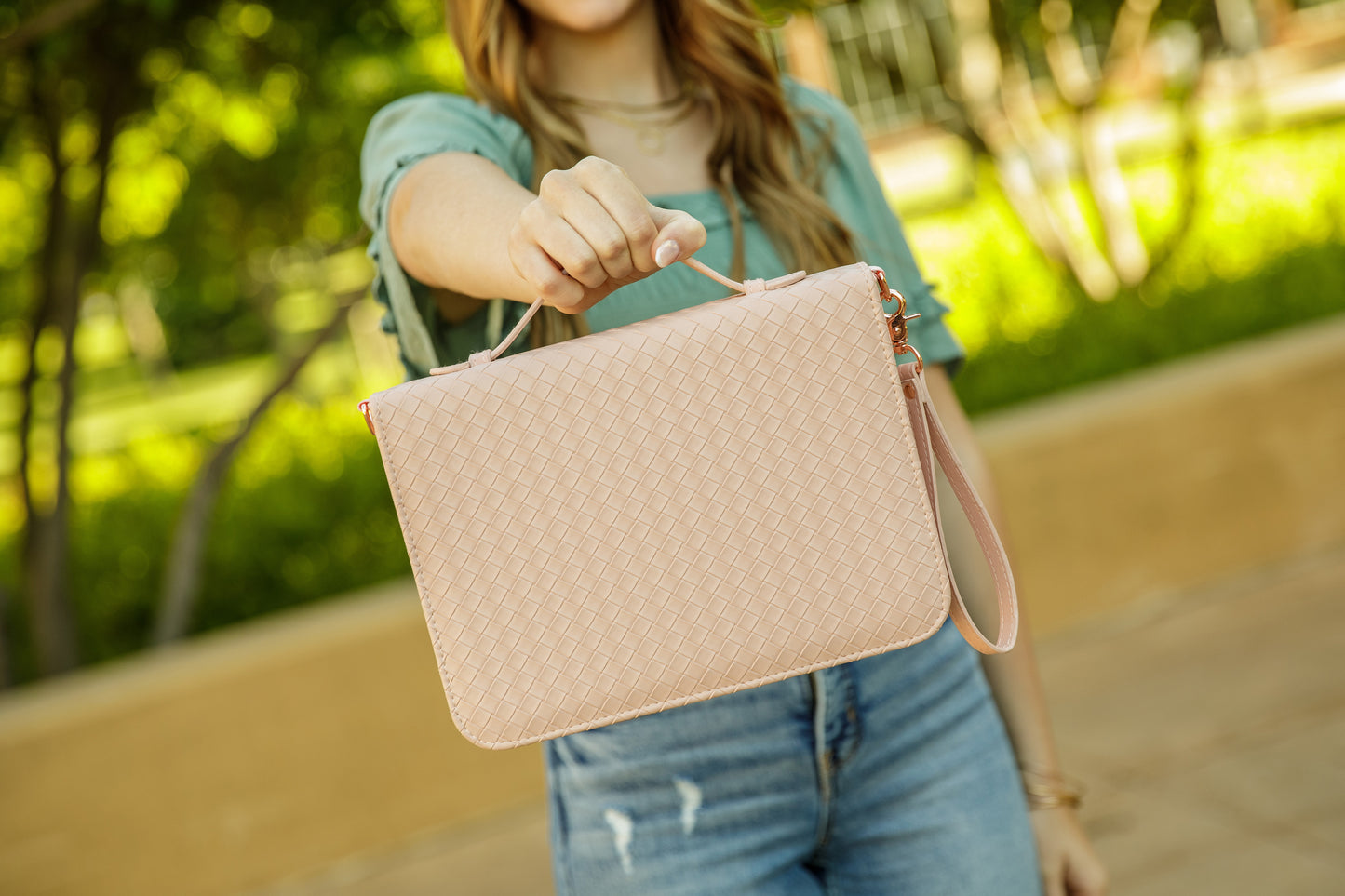 Weave Bible Case, Crossbody (Blush)