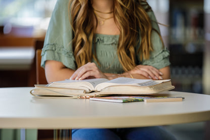 Weave Bible Case, Crossbody (Pearl)