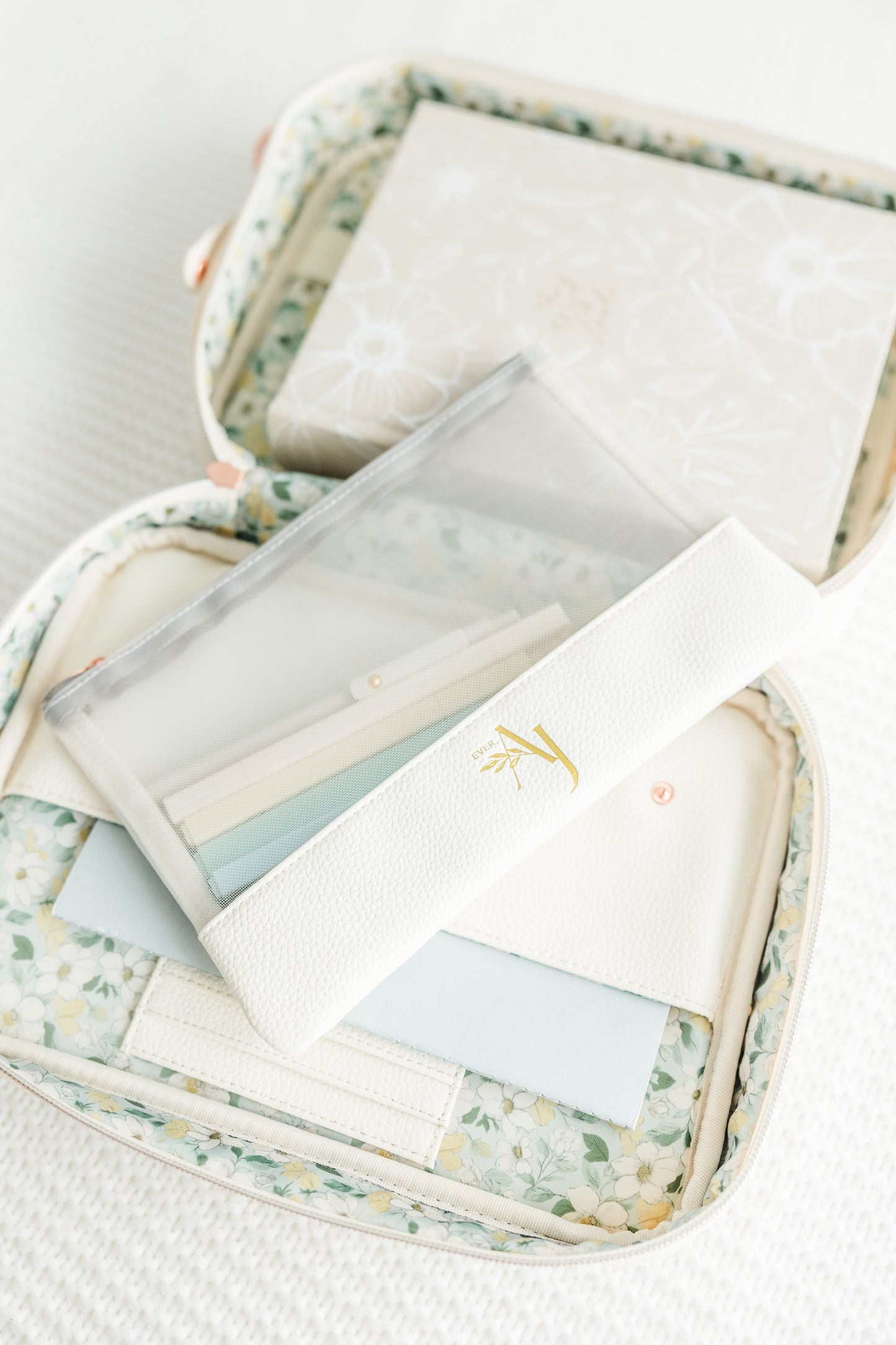 NEW! DOVE Bible Bag Crossbody, Bible Cover, DOVE