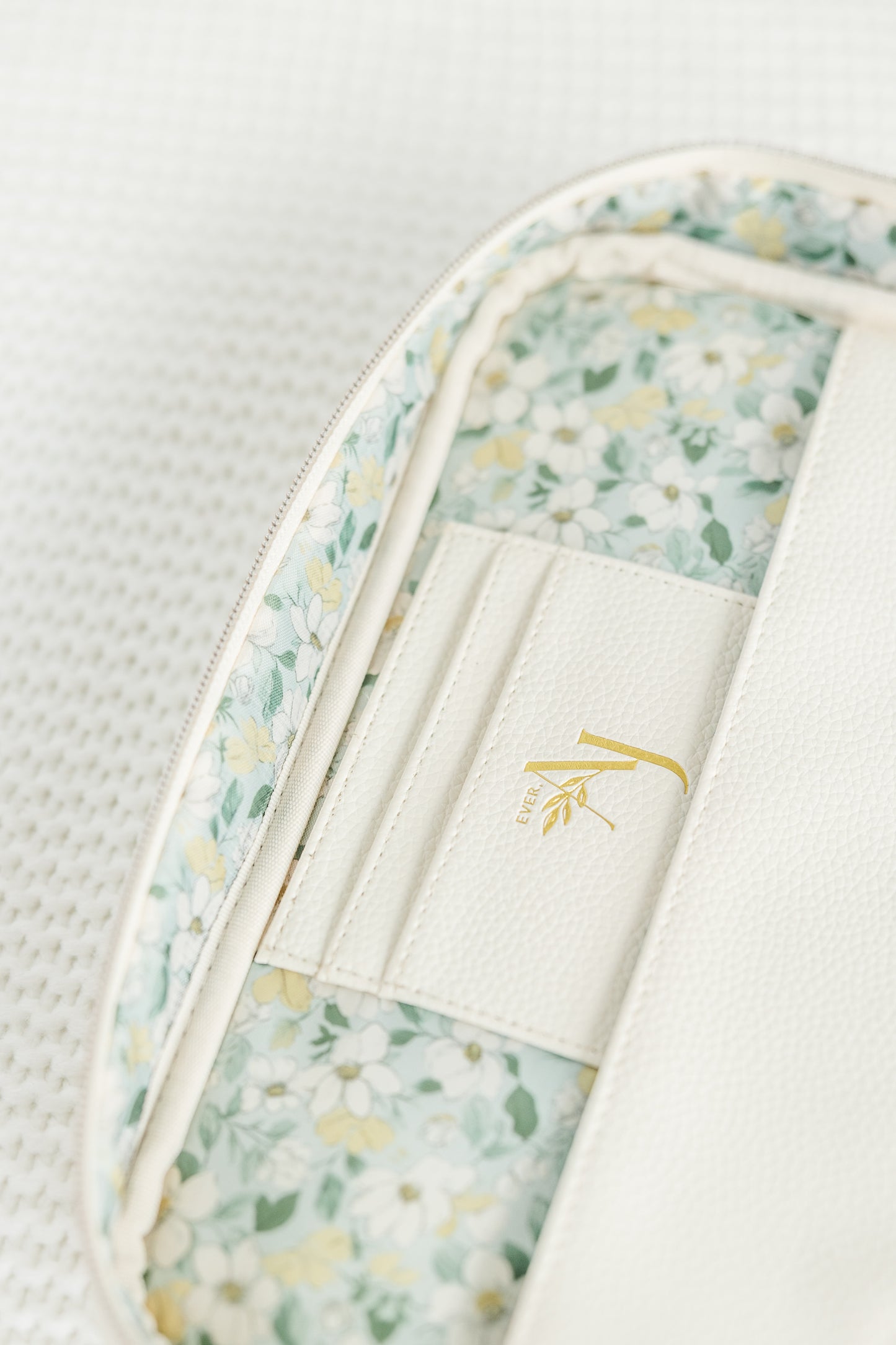 NEW! DOVE Bible Bag Crossbody, Bible Cover, DOVE