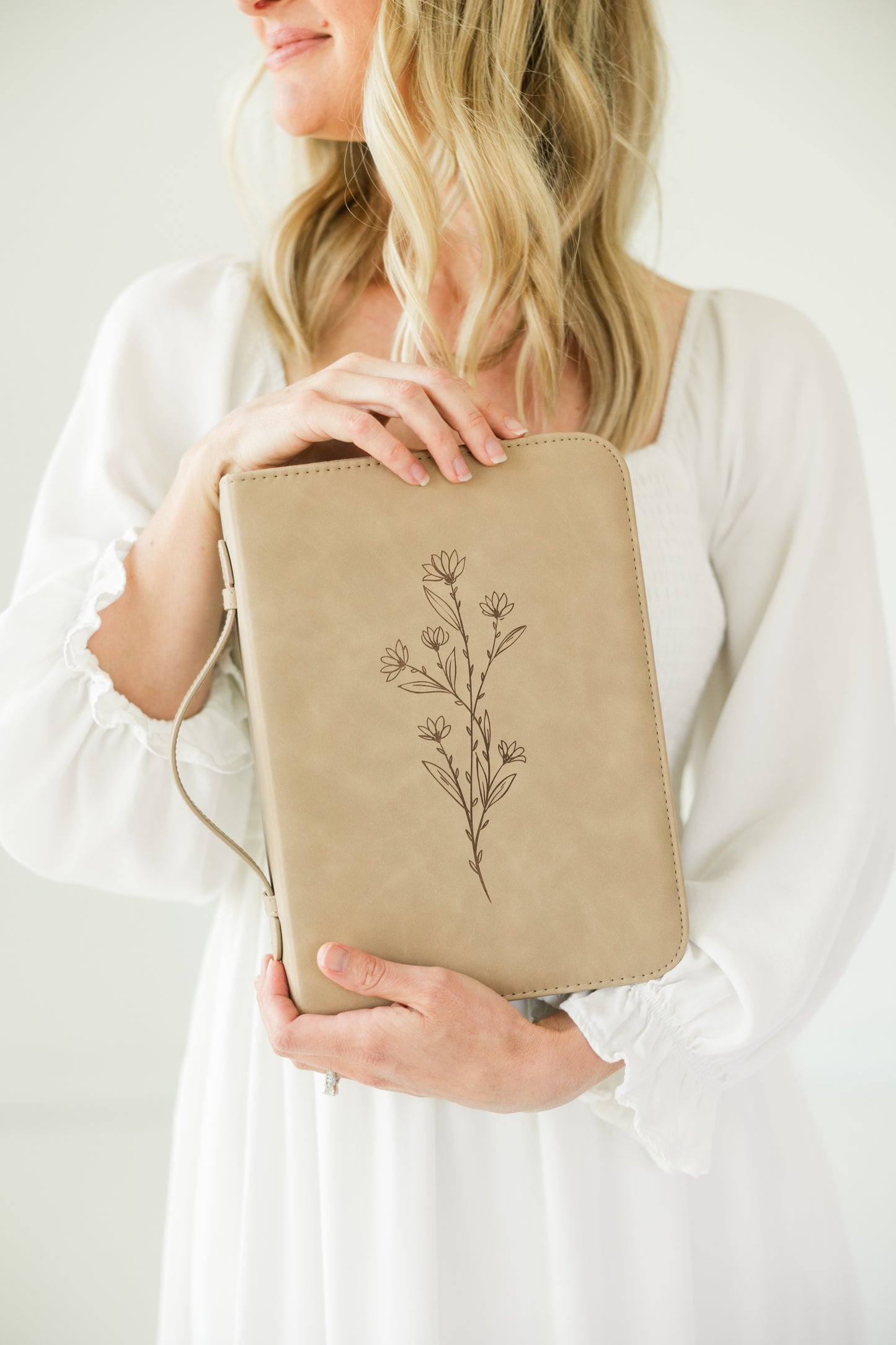 Single Floral Bible Case, Vegan Leather, Heat-Stamp-Debossed (Wholesale)