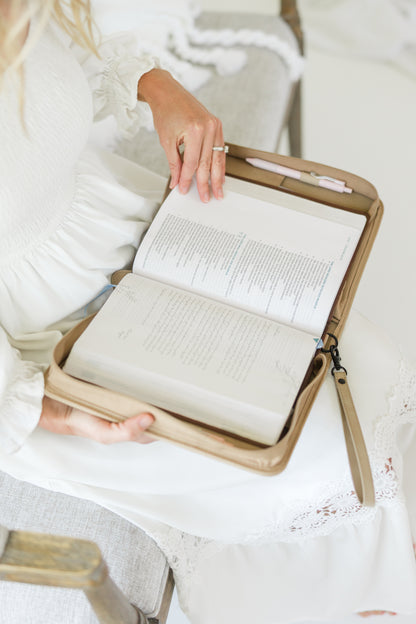 Wreath THE HOLY BIBLE Bible Case, Vegan Leather, Heat-Stamp-Debossed