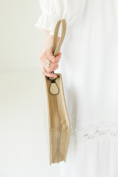 Wreath THE HOLY BIBLE Bible Case, Vegan Leather, Heat-Stamp-Debossed