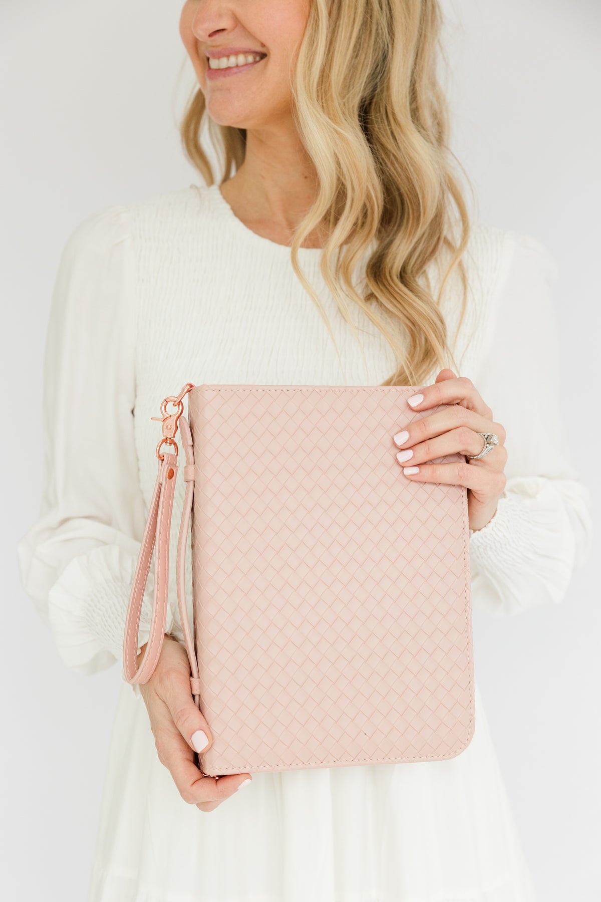 (Wholesale) Weave Bible Case, Crossbody BLUSH