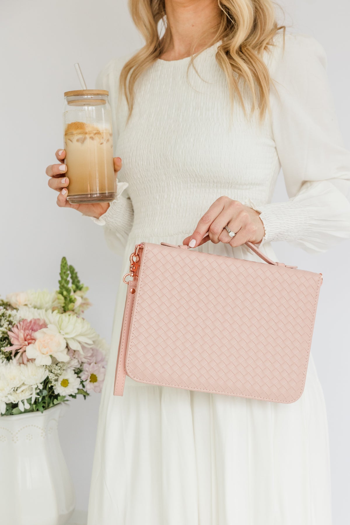 (Wholesale) Weave Bible Case, Crossbody BLUSH