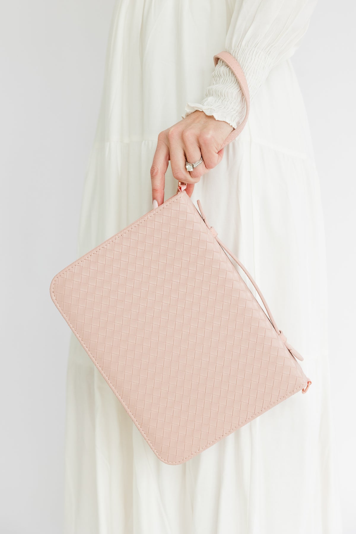 (Wholesale) Weave Bible Case, Crossbody BLUSH