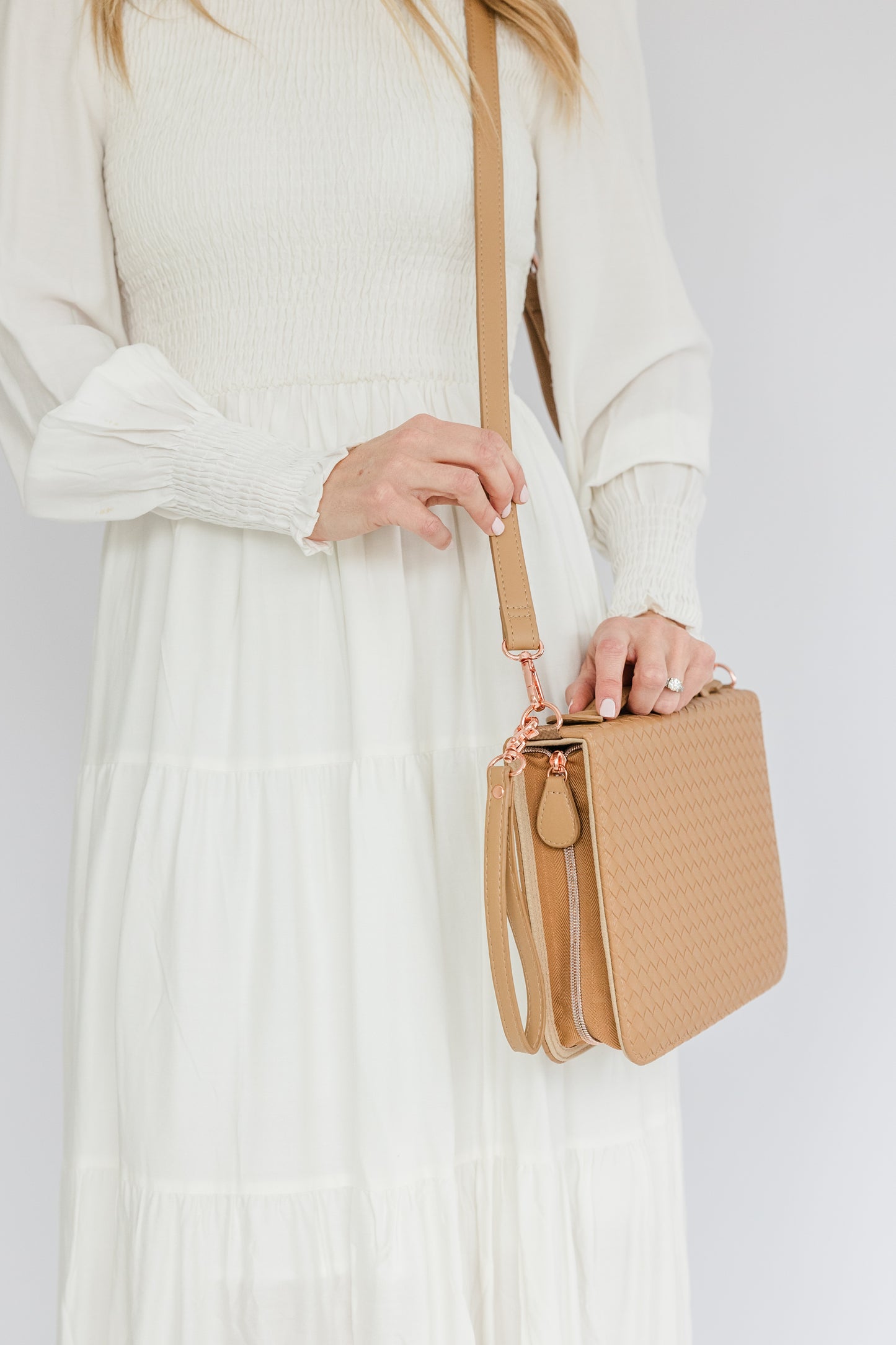 Caramel Weave Bible Case, Crossbody, Caramel