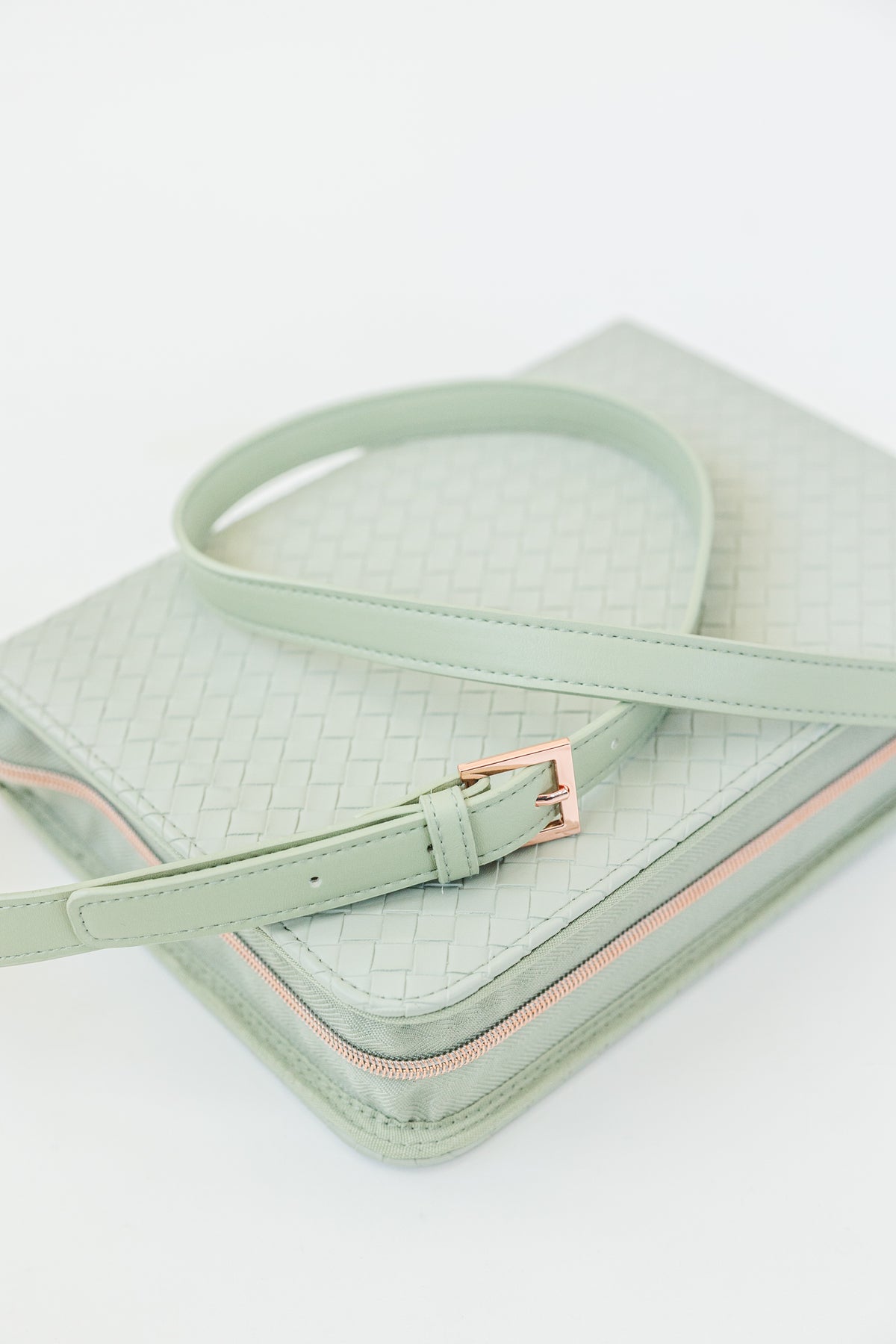 (Wholesale) Weave Bible Case, Crossbody SAGE
