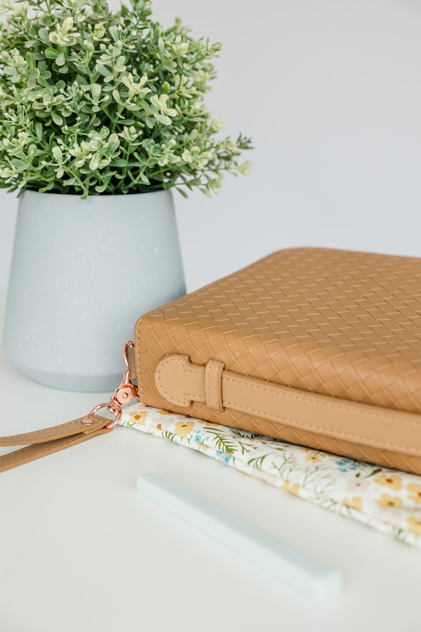 Caramel Weave Bible Case, Crossbody, Caramel