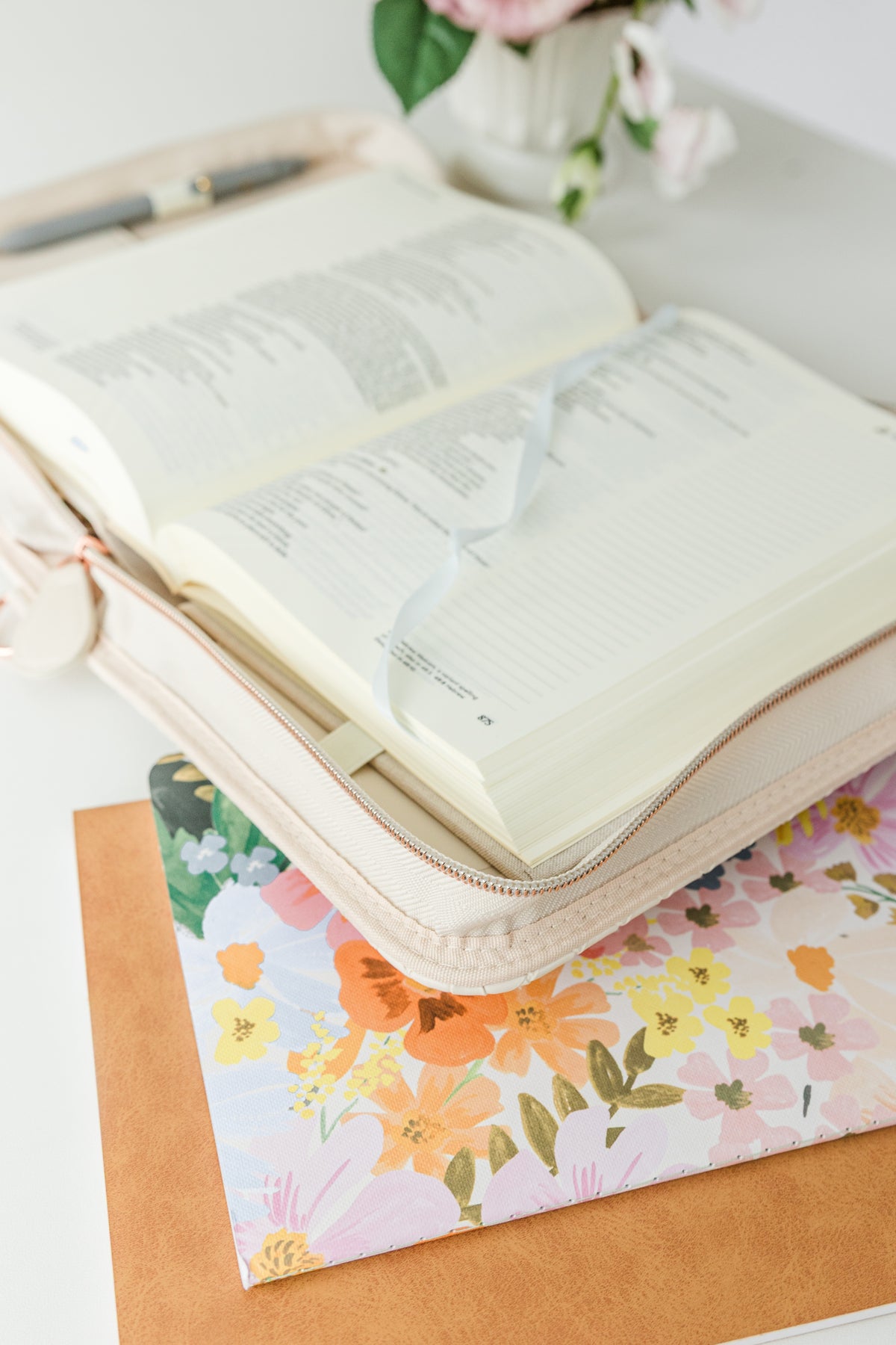 (Wholesale) Weave Bible Case, Crossbody PEARL
